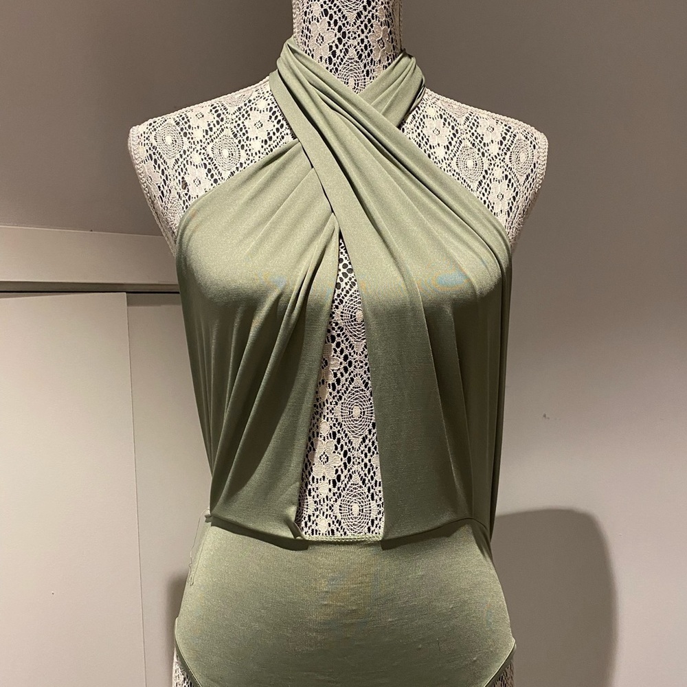 3 for 40 Bodysuit NWOT twist belt bikini style L